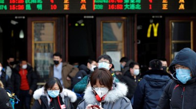 Alerta en China por cientos de casos de neumonía en niños