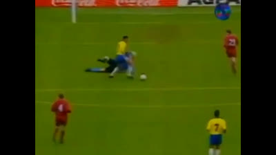 Goal number 2 of Ronaldo Nazario with Brazil vs. England
