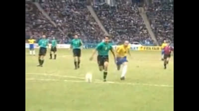 23ème but de Ronaldo Nazario pour le Brésil contre l'Australie